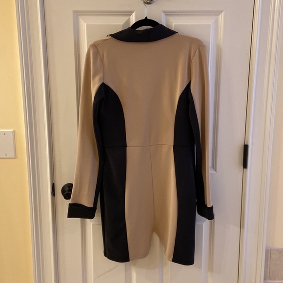 AVAIL NWT long collared blazer/cardigan. Size P/S. Black and tan. - Picture 6 of 7